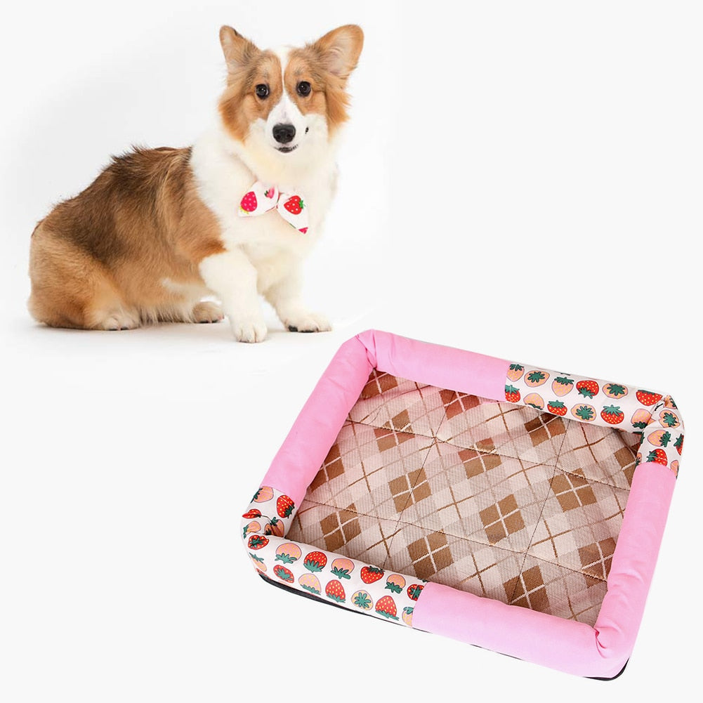 New Summer Pet Dog Cat Cooling Sleeping Mat Strawberry Breathable Mattress Bad Pad